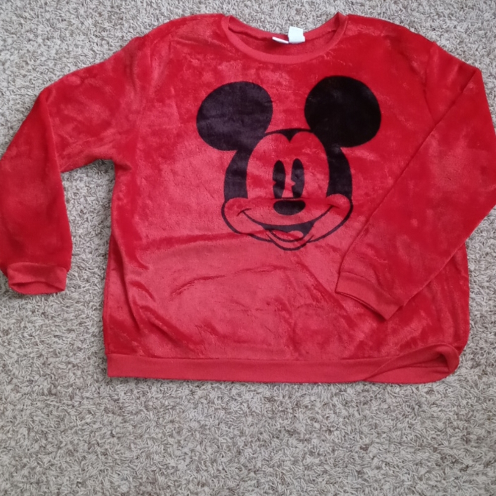 Disney shirt